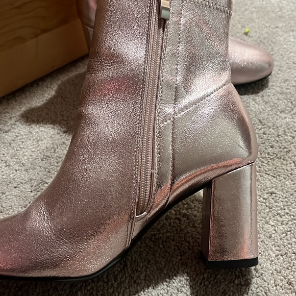 pink sparkly high heel boots - Picture 2 of 4